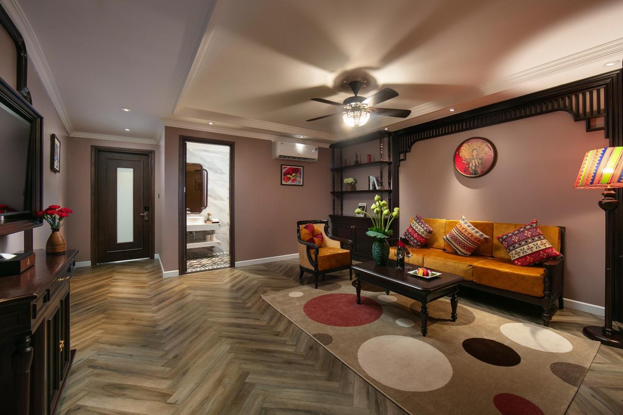 Acoustic Hotel & Spa Ханой Екстериор снимка