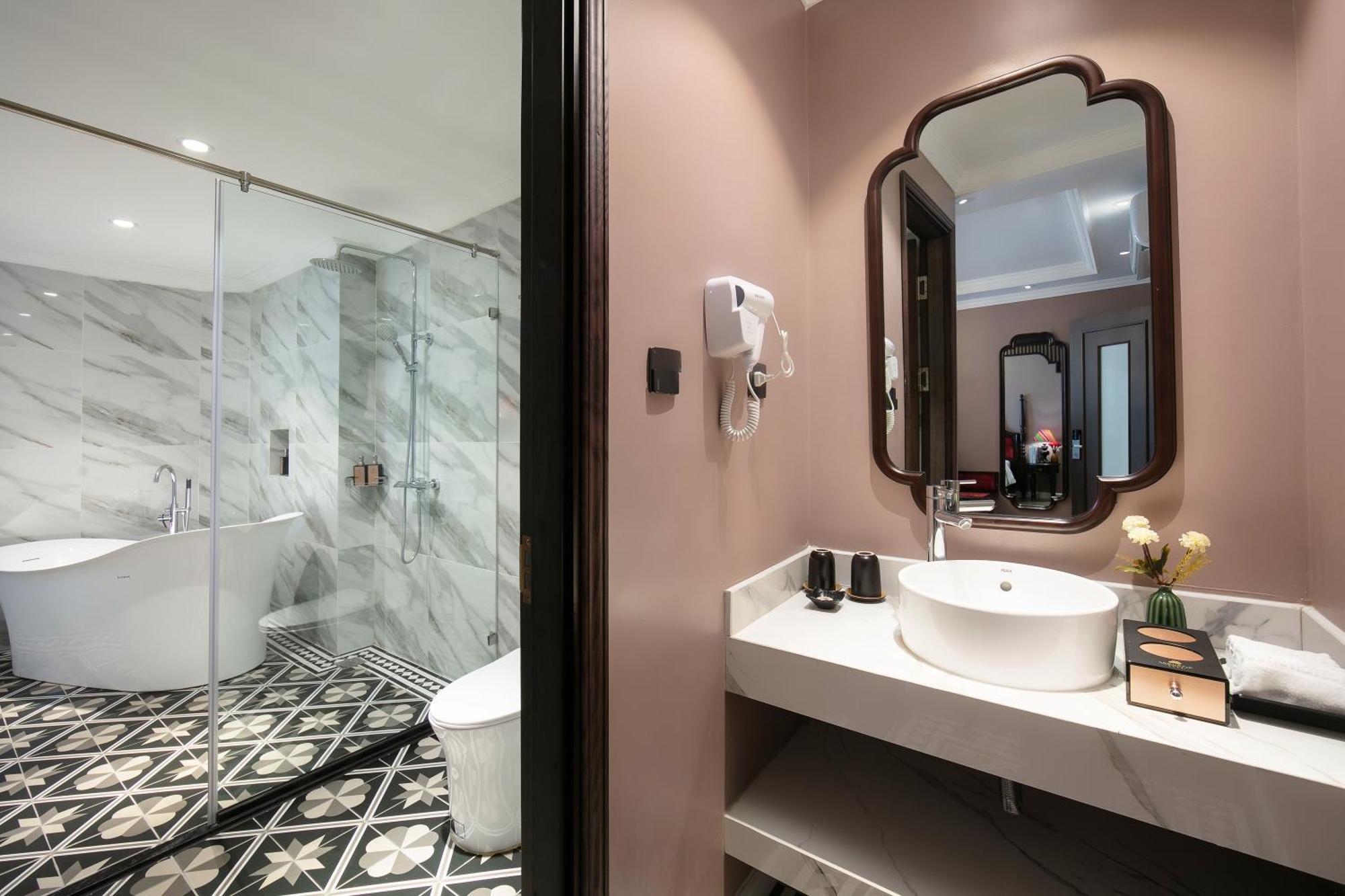 Acoustic Hotel & Spa Ханой Екстериор снимка